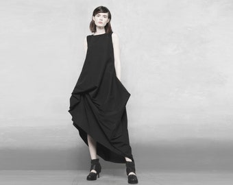 Avant garde dress. Avant garde clothing