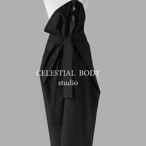 Avant Garde Black Overall Skirt: Deconstructed Pinafore with Leather Strap. Japanese Avant Garde clothing image 4