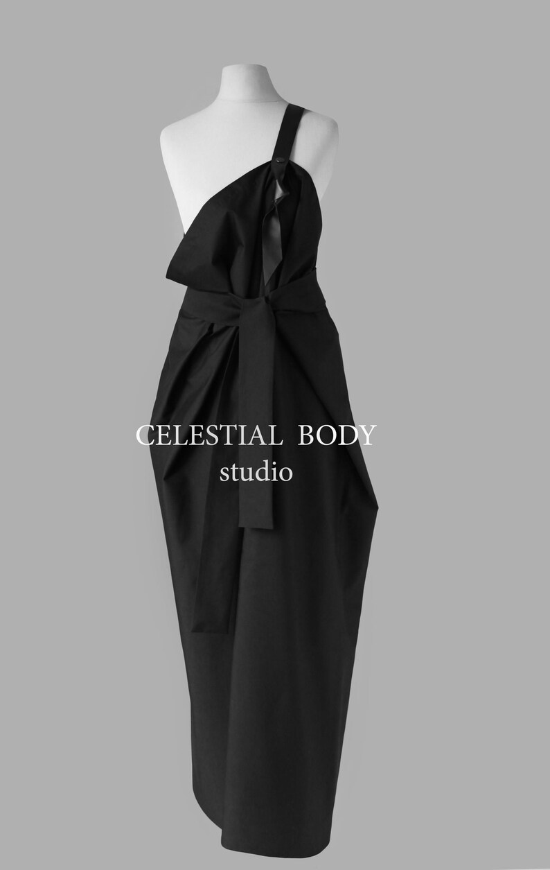 Avant Garde Black Overall Skirt: Deconstructed Pinafore with Leather Strap. Japanese Avant Garde clothing image 4