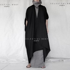 Men's Japanese Avant-garde linen kimono duster. Kimono robe for men. Kimono jacket. Kimono cardigan