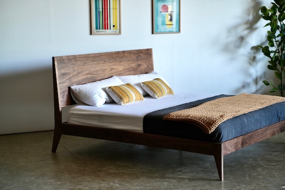 Mid century modern platform bed queen outlet