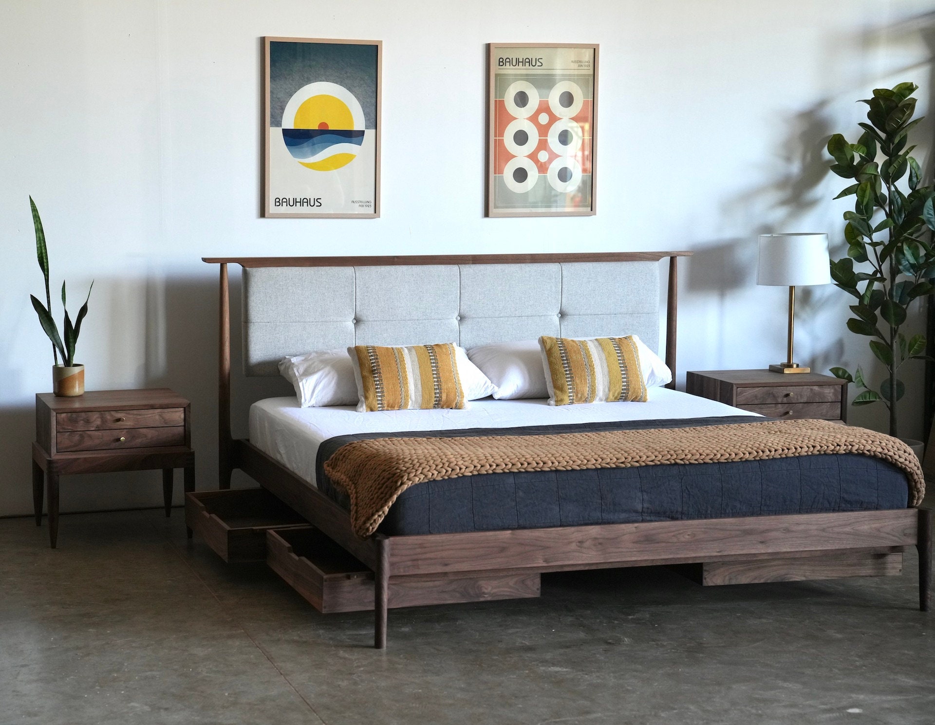 Mid century modern king bed discount