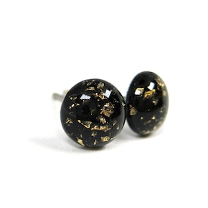 Puces d'oreilles flocons d'or noir minuit | Tiges hypoallergéniques en titane, fabriquées à la main au Canada