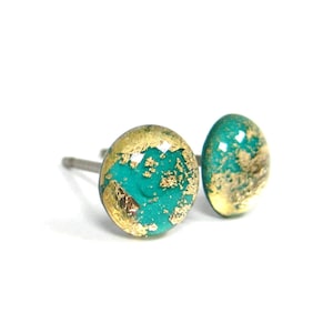 Clous d'oreilles en titane turquoise et aigue-marine | Tiges hypoallergéniques en titane pur, fabriquées à la main au Canada