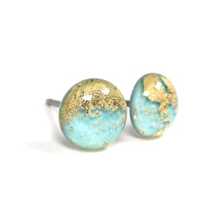 Puces d'oreilles en titane bleu arctique poussière d'or | Tiges hypoallergéniques en titane pur, fabriquées à la main au Canada