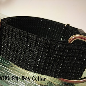 Rhinestone Dog Collar. Large  Breed Pets only.