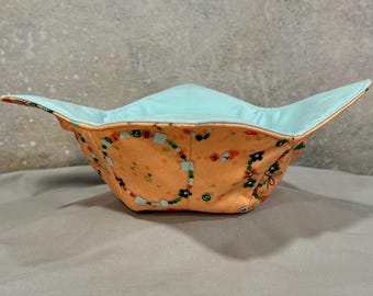 Friendship Bracelets Reversible Bowl Cozy