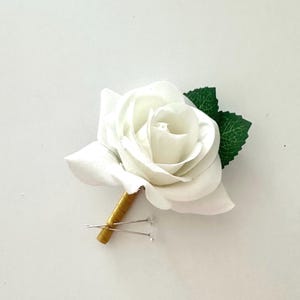 Faux Rose Boutonnière, Ivory Rose Boutonnière, Ivory Boutonnière, Cream Boutonnière, Boho Boutonnière, Greenery Boutonnière, Ivory Lapel Pin