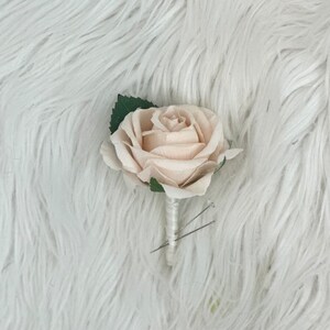 1 Ivory Rose Boutonnière, Ivory Boutonnière, Rose Boutonnière, Groom Boutonnière, Groomsmen Boutonnière, Champagne Boutonnière, Champagne Ro