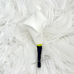 White Calla Lily Boutonniere, Real Touch Calla Lily Boutonniere, Black and White Lily Boutonniere, Grooms Boutonniere, Groomsman, Black Bout