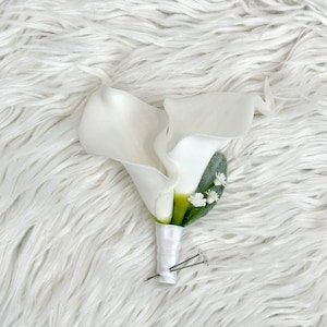 White Calla Lily Boutonniere, Real Touch Calla Lily Boutonniere, Lambs Ear Boutonniere, Grooms Boutonniere, Groomsman, Baby’s Breath Bout