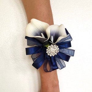 Navy Blue and White Calla Lily Wrist Corsage Navy Calla Lily - Etsy