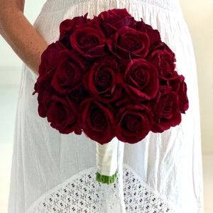 Burgundy Rose Bouquet, Bridal Bouquet,Rose Bouquet, Red Rose Bouquet, Burgundy Bouquet, Deep Red Bouquet, Burgundy Wedding Bouquet, Silk