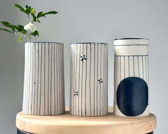 手作り陶器の花瓶：三島象嵌細工、抽象的装飾 - Etsy 日本