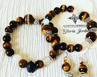 Women's Stretch Bracelet and Earrings  with  Gladiator Focal Bead   3 piece set