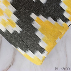 Tessuto di cotone giallo Ikat Tessuto Yardage venduto tagliato a misura Abiti estivi Filati tinti Runner da tavola