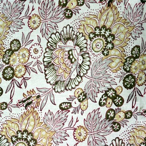Tessuto di colore beige Design floreale indiano Vestito da donna in tessuto per l'arredamento della casa da giardino