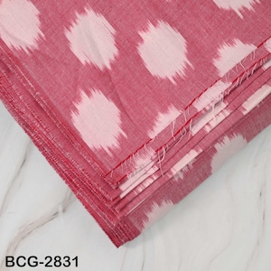 Tessuto di cotone Ikat marrone tagliato a misura indiano Handloom tappezzeria tessuta a mano trapuntatura cucito Crafting abito estivo