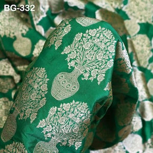 Brocade Fabric by the Yard Banarasi Green Gold Brocade for Wedding Dresses Bridesmaid Lehenga Making cushion covers table runner fabric
