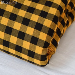 Tela de algodón Ikat a cuadros amarillos por la yarda, cojines tejidos a mano indios para cortos para niños, coser cortinas de cocina