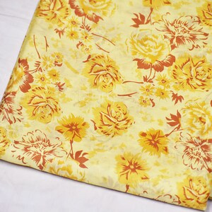 Tissu Saree en soie imprimée pure douce indienne jaune par la cour robe de mariée demoiselles d&#39;honneur Costumes robe de soirée oreillers