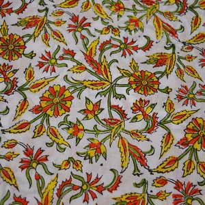 Tessuto di cotone morbido indiano sartoria dal cantiere Tenda trapuntata stampata a mano Estate Donna Abbigliamento per bambini Boho Gypsy