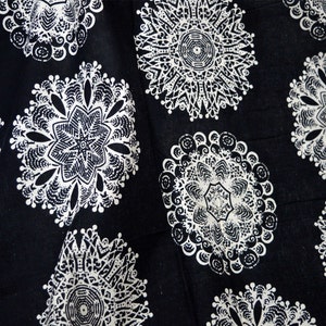 Schermo stampato Mandala Abiti estivi indiani Tessuto di cotone tagliato a misura Nursery Presepi Quilting Cucito Crafting Boho Abiti Tenda