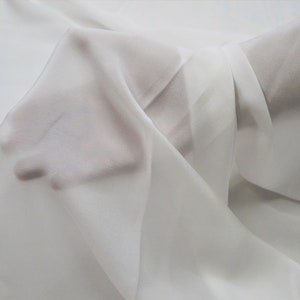 Dyeable Indian Fine Pure Crepe Silk Fabric by the yard 60 gsm Fashion Clothing Wedding Prom Dresses Crafting Sewing Curtains Saree Making