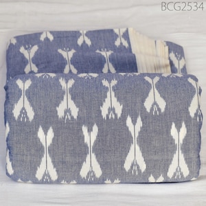 Tessuto Ikat indiano avorio cotone telaio a mano tagliato a misura Abiti estivi Ikat Materiale caftani per la casa Tovaglia Tendaggi Cuscini