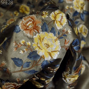 Reine Tussar-Seide, bestickter Stoff, Meterware, indische Stickerei, Rohseide, wild, natürlich, handgefertigter Stoff, Friedensseide, Tussah