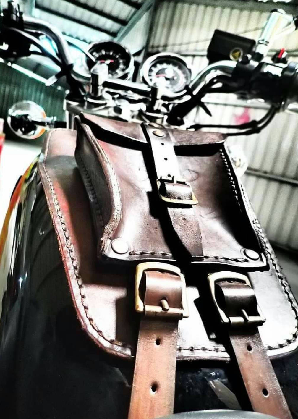 Yamaha sr400 leather tank belt and documents bag Cafe Racer e Etsy