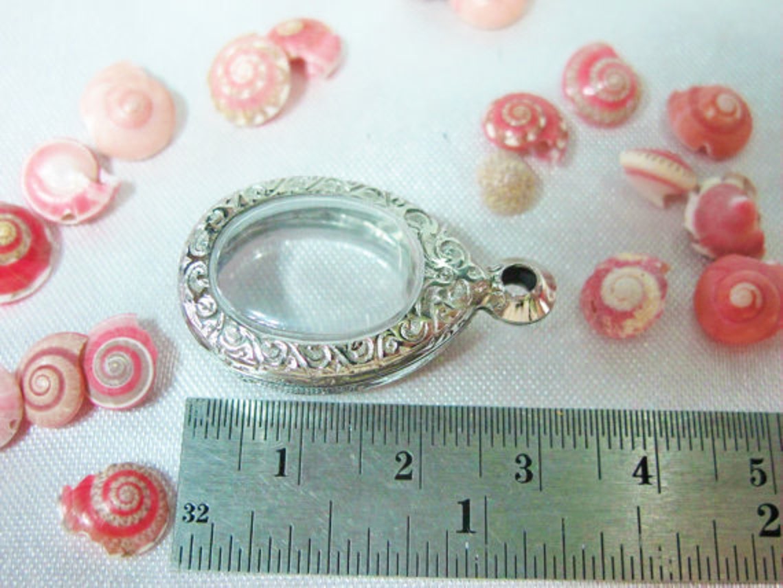 Mini Oval Engrave Pendant Cases,set of 3, Reliquaries, Shadow Box