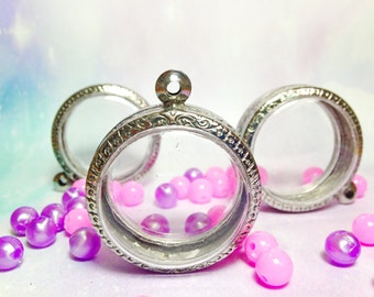 Set No.12 BIG Circle Shape Engrave Pendant Cases,Set of 3, Reliquaries, Shadow Box Pendants, Clear Locket,Containers,Terrarium