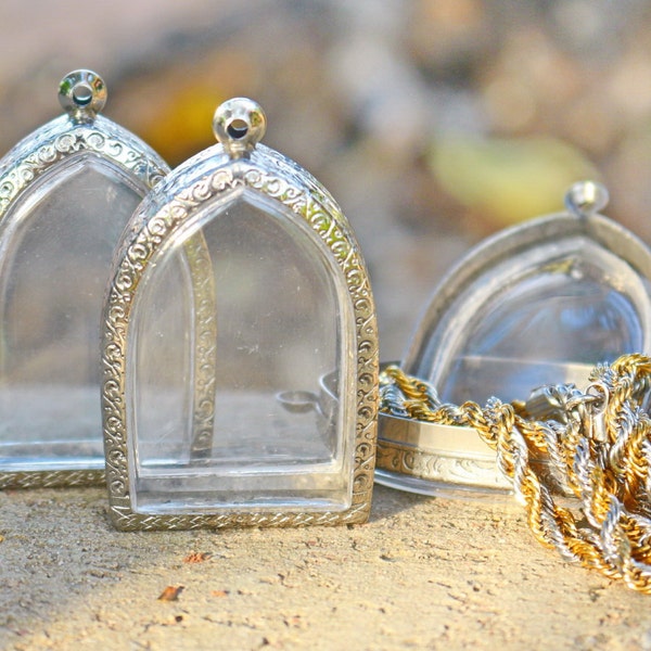 Set No.18 Big Spanish Door Shape Engrave Pendant Cases,Set of 3, Reliquaries, Shadow Box Pendants, Clear Locket,Containers,Terrarium