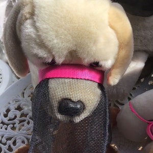 Smuzzle: A soft muzzle that lets your dog Smile image 10