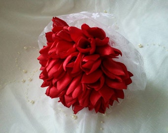 kleine Braut rote Tulpen Strauss für die Brautjungfern, Ihr eigenes Design handgefertigt Satin Blumen bestellen