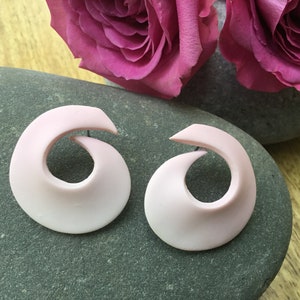 pink lightweight stud earrings swirl earrings hypoallergenic stainless steel studs mothers day gift unusual gift woman uk earrings