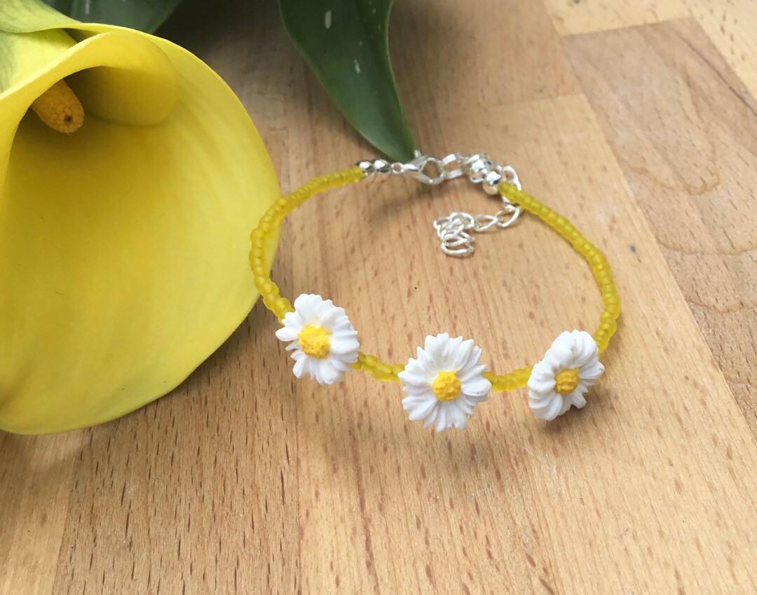 Daisy Beaded Bracelet Daisy Charm Bracelet Flower Bracelet Summer