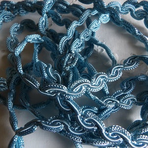 1 Yard Gimp Wave Braid 3/4 Inch Wide Blue