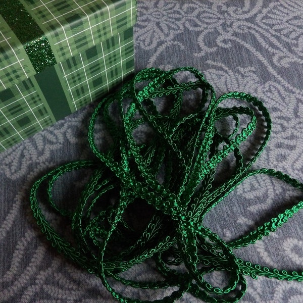 1 Yard  Kelly Green Gimp Braid Trim  1/4  inch