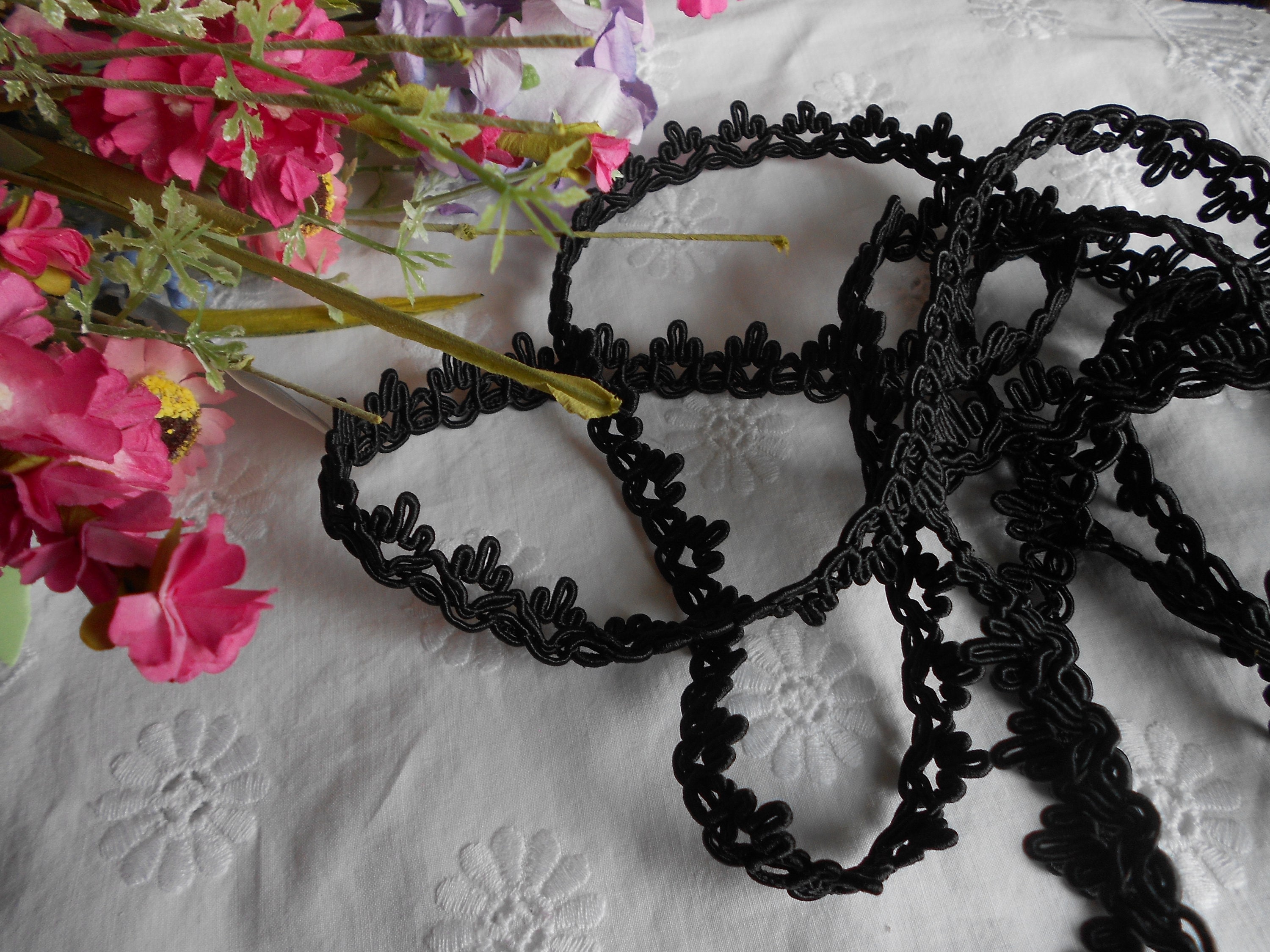 1 Yard Black Crown Gimp 5/8 Inches
