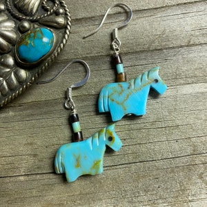 Turquoise horse dangle earrings, Southwestern horse fetish spirit horse, western style, horse lover gift, cowgirl, rodeo, equine jewelry