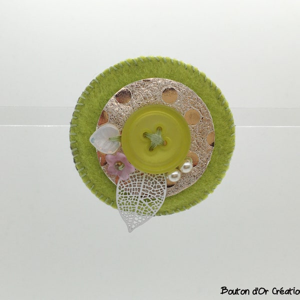 Broche feutrine verte