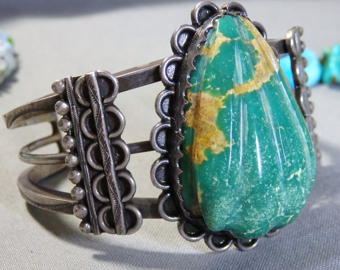 Fred Harvey Era ZUNI Natural Hand Carved HACHITA TURQUOISE Coin Silver Leaf Totem 79gm Cuff