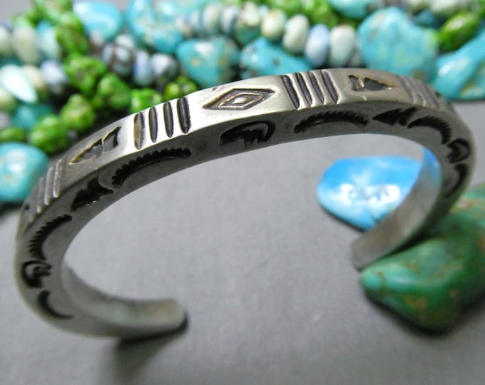 39g NAVAJO Stamped Solid STERLING Silver BEAR Strength Totem Cuff Bracelet 5.5"-6.25"sz