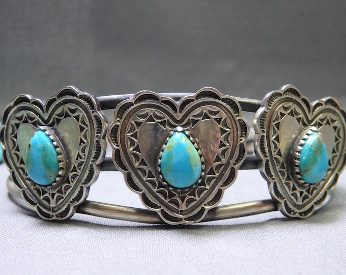 36g NAVAJO Kingman TURQUOISE Sterling Silver HEARTS Cuff Bracelet