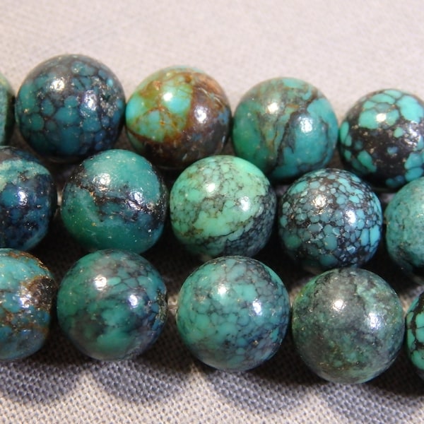 SKY HORSE TURQUOISE aka Cloud Mountain 8mm Round Beads 3" Strand 30cts