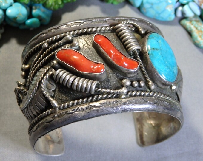 1970s NAVAJO Ray Calladitto KINGMAN TURQUOISE Coral Sterling Silver 93g Squash Blossom Cuff Bracelet