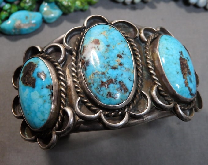 1970s NAVAJO Natural KINGMAN Ithaca Peak TURQUOISE Sterling Silver Squash Blossom 75gm Cuff Bracelet 6"-6.75"sizes