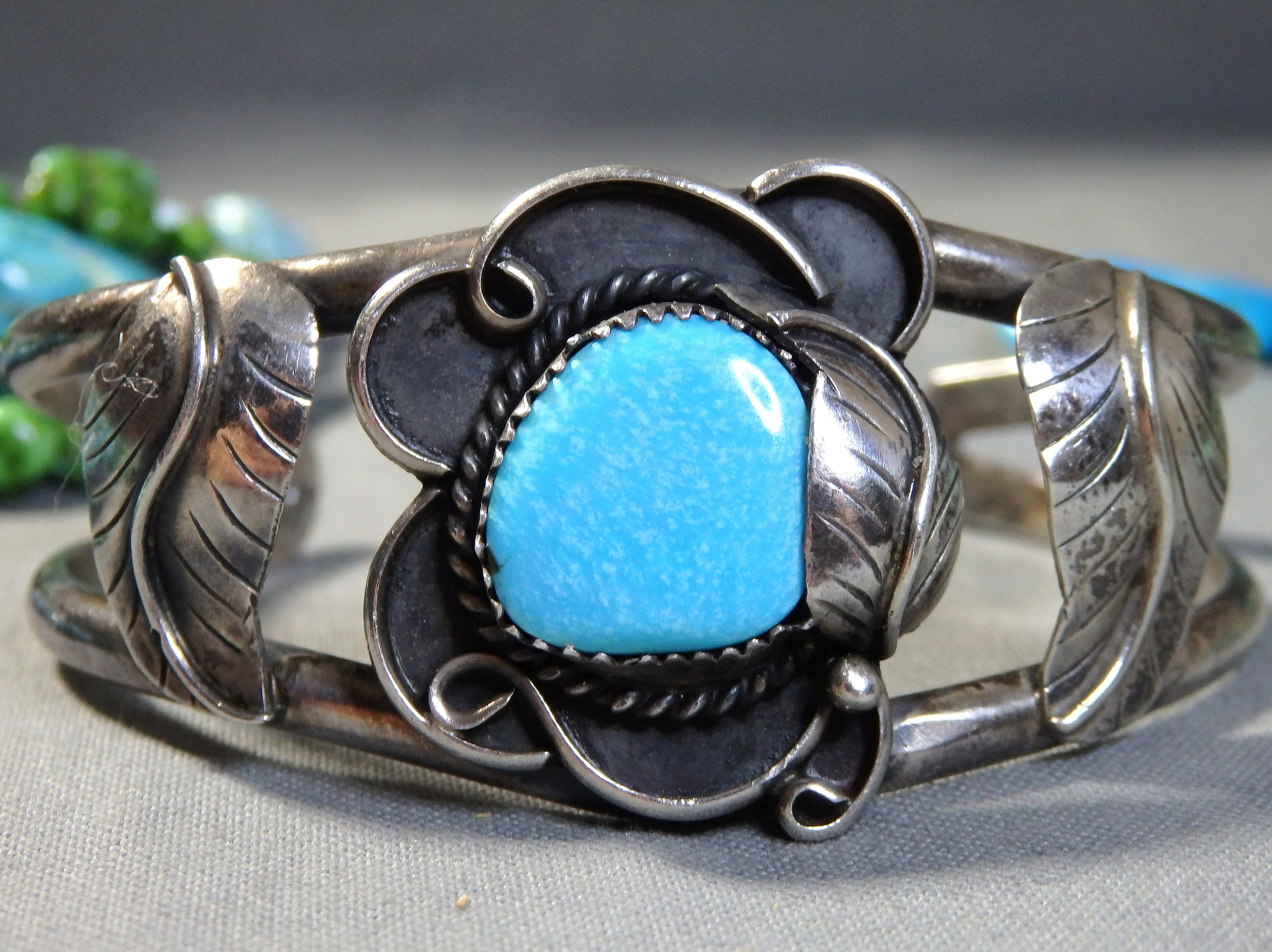 Rare Chee Family Vintage Navajo Native American Jewelry jewelry Old Kingman Turquoise Sterling Silver Bracelet Rare Chee Family Vintage Navajo Native American Jewelry jewelry Old Kingman Turquoise Sterling Silver Bracelet
